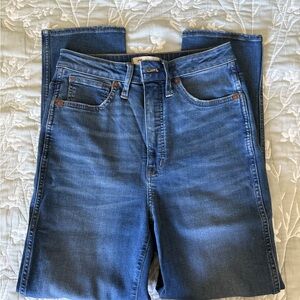 Curvy Stovepipe Cropped Jeans